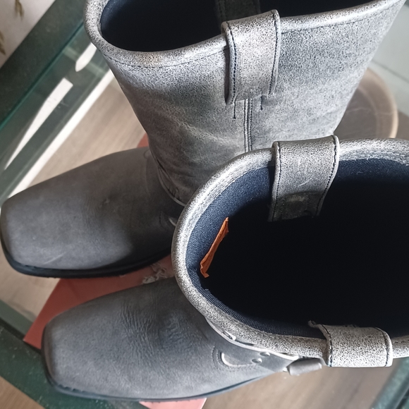 MOTORCYCLE FOOTWEAR(NEW) - Picture 2 of 8